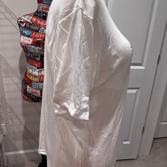 White Off the Shoulder Short Sleeve T-Shirt (NWOT) - Picture 6 of 8